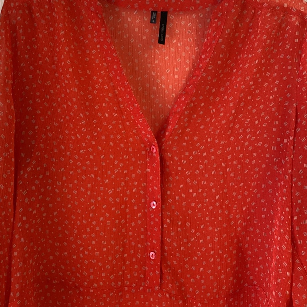 Maurices 3/4 Sleeve Low-High Blouse Size Small - Picture 2 of 6